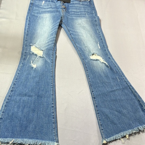 Risen mid rise distressed flares size 32/15 - Picture 10 of 12